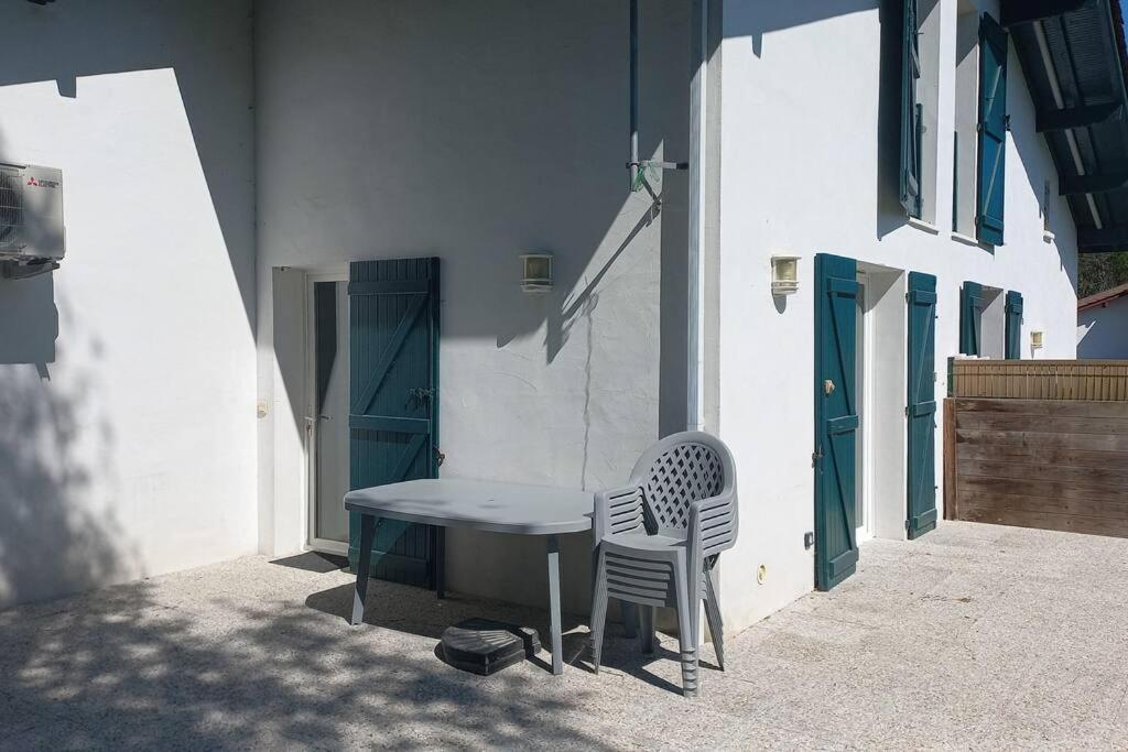 Appartement 70 M2 - Terrasse Et Jardin Privatifs Mouguerre Exterior photo